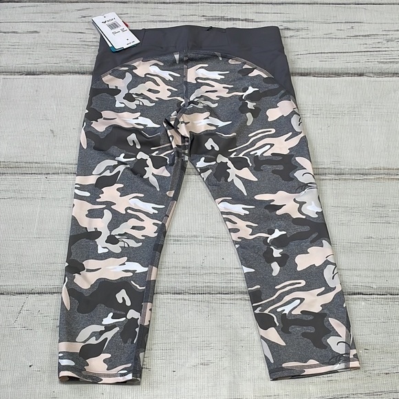 Roxy NWT Crop Leggings Take Me To The Beach Capri Grey Pink Size Large L - Picture 7 of 12